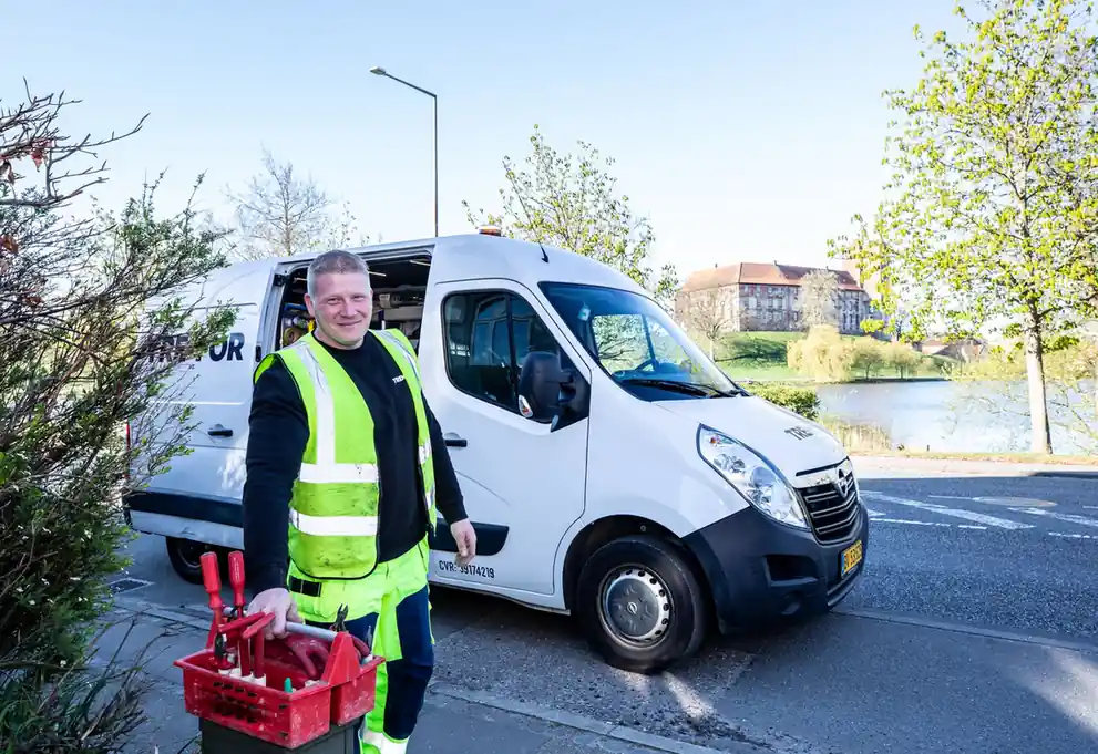 Friendly CDR technician with a service van, ready for appointments seven days a week